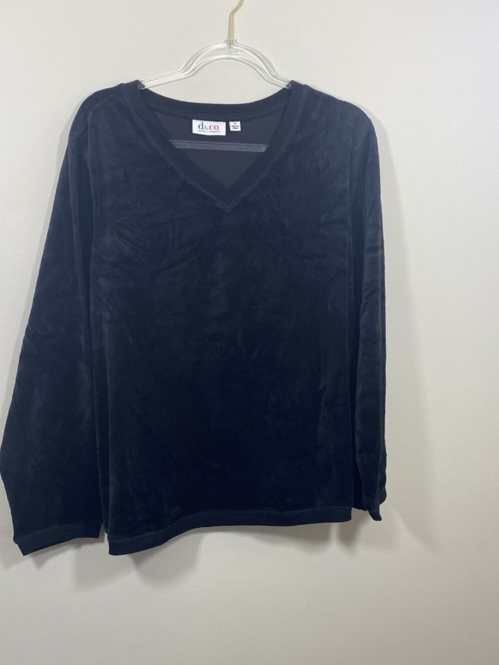 Denim & Co Size 1X Black Velour Long Sleeve V Neck Pullover Tunic Top NEW